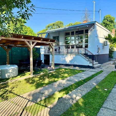 HajdúszoboszlóSparkling Time Apartman别墅 外观 照片